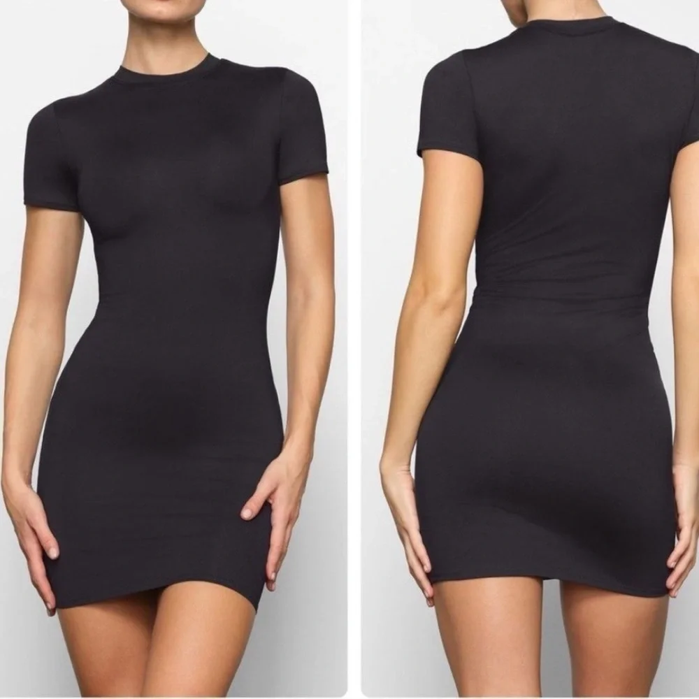 NWT SKIMS SIGNATURE SWIM T-SHIRT DRESS IN ONYX